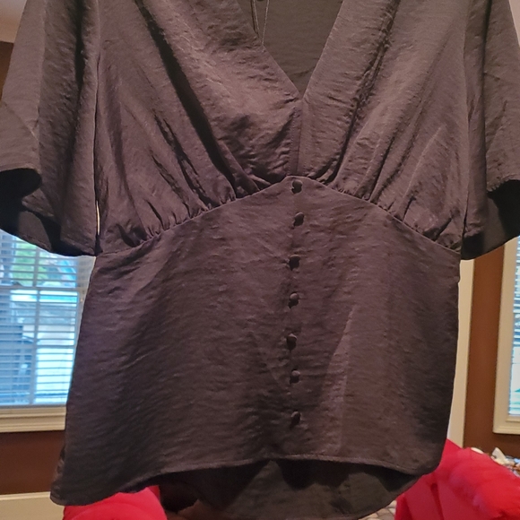 Aware By Vero Moda NWT Black Flowy V Neck Top Size - Picture 2 of 5